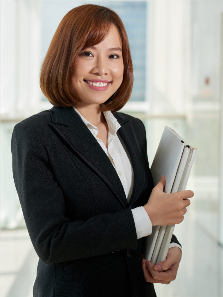 pretty young lawyer 768x1021